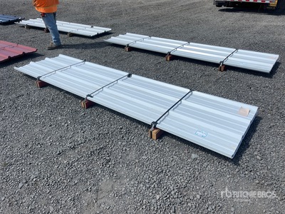 Quantity of (50) 2025 Kit Containers 12 ft Metal Roofing Varios metales (Unused)