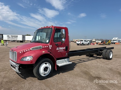 2004 Freightliner M2 4x2 Cabine et châssis