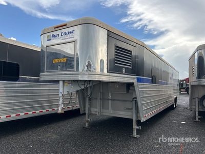 2019 Bloomer 35 ft T/A Gooseneck Enclosed Trailer