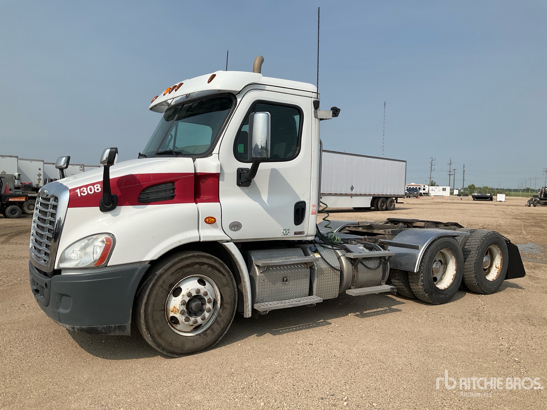 2015 Freightliner Cascadia 113 6x4 Day Cab Truck Tractor