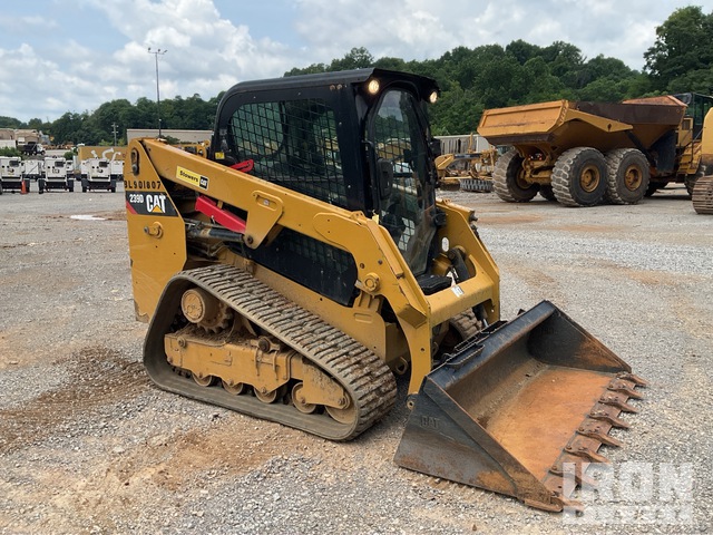 MINI CARGADOR SOBRE ORUGAS 2017 CATERPILLAR 239D