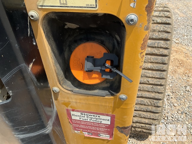 MINI CARGADOR SOBRE ORUGAS 2017 CATERPILLAR 239D