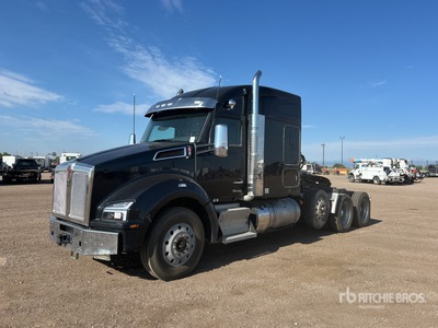 2023 Kenworth T880 8x4 Tri/A Sleeper Truck Tractor