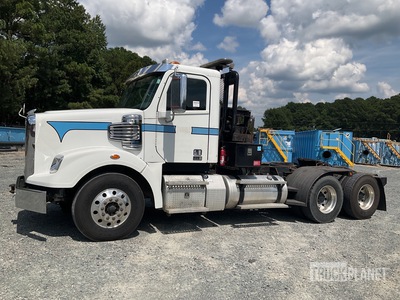 2014 Freightliner Coronado 122 Windenwägen