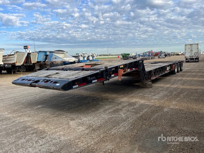 2009 Aspen LB60 36 ft 24-Wheel Folding Neck Trailer