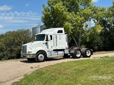 2003 International 9200i 6x4 T/A Sleeper Truck Tractor