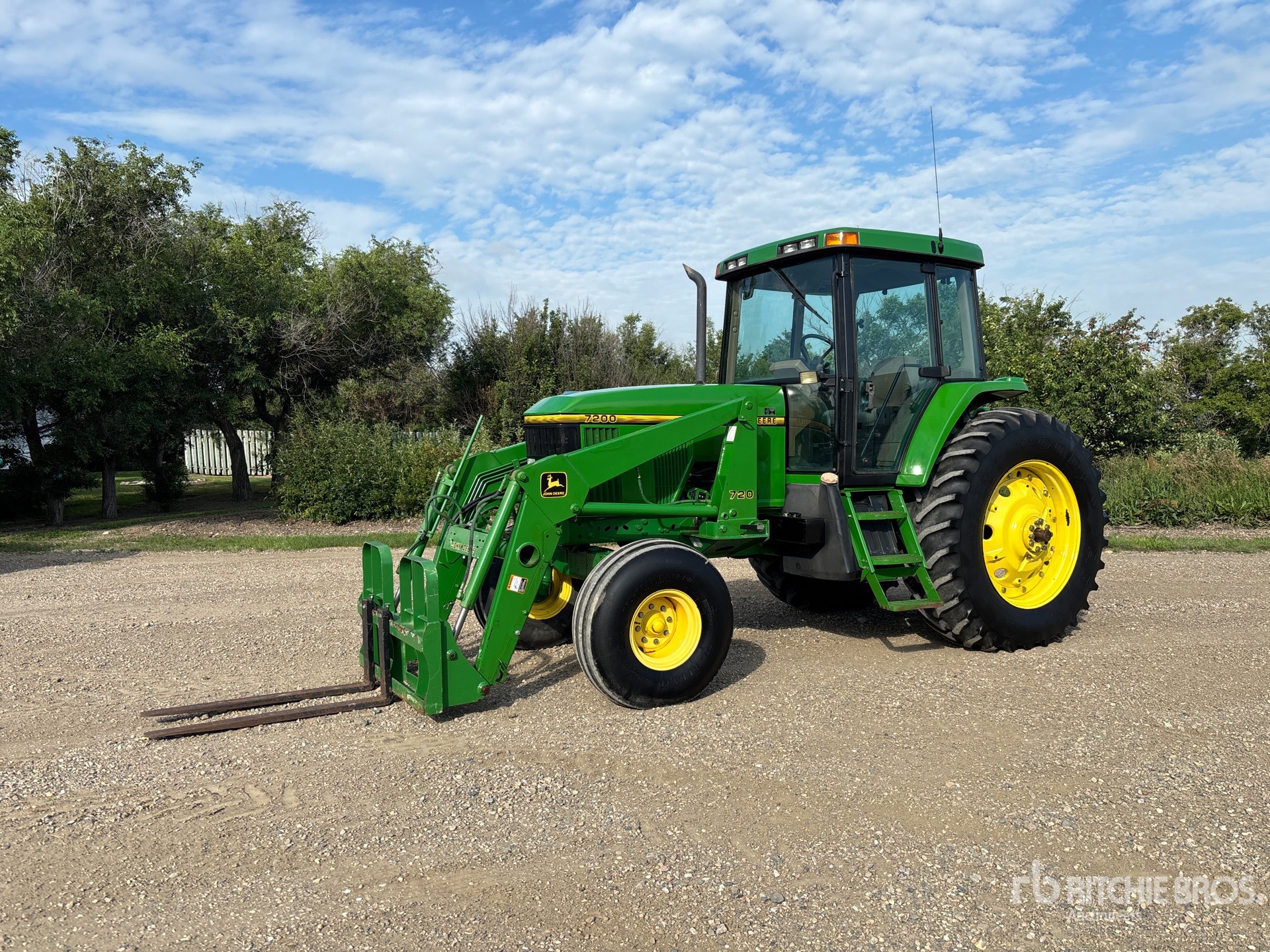1995 John Deere 7200 2WD トラクター