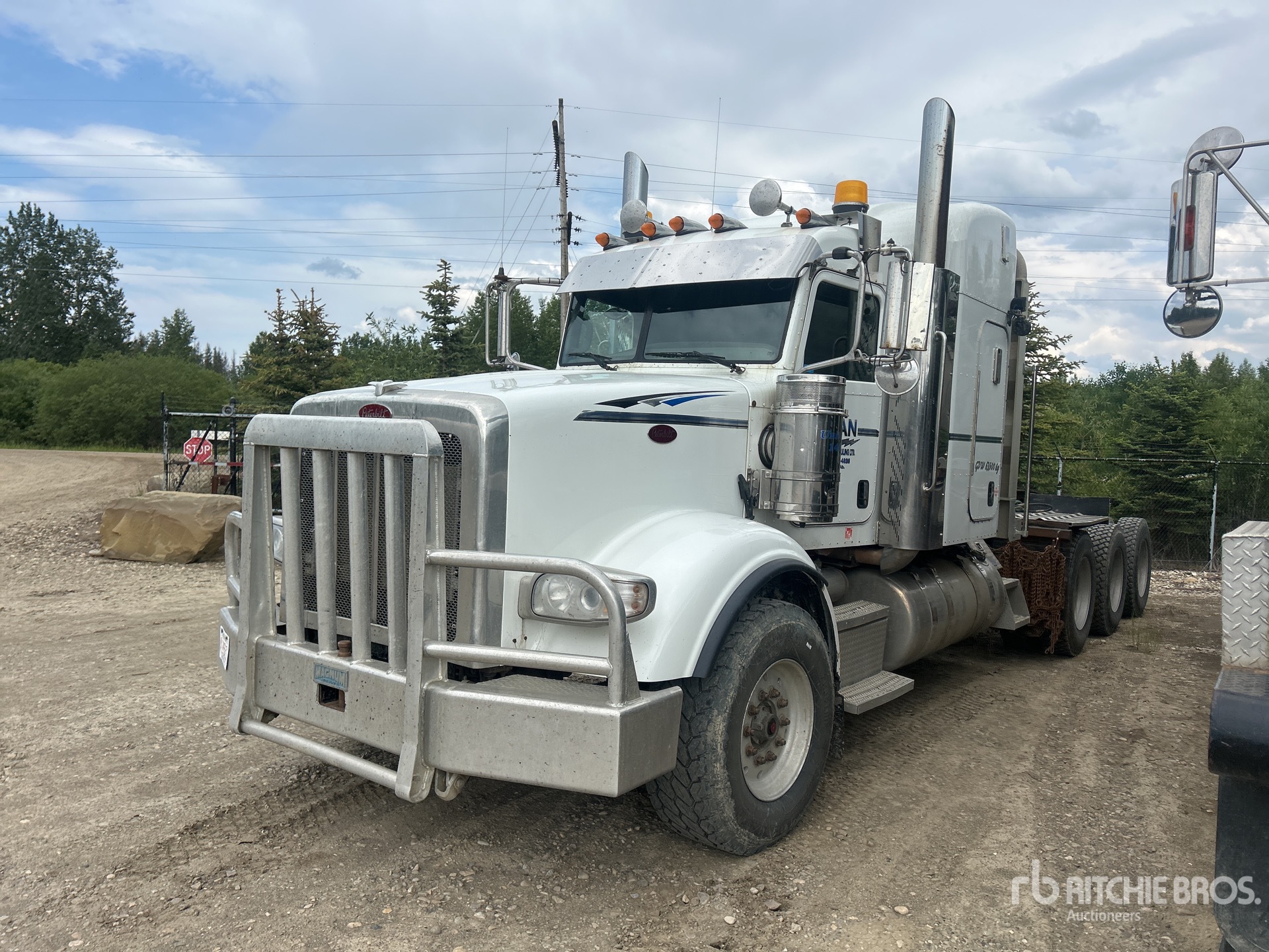 2015 Peterbilt 367 Sleeper Truck Tractor