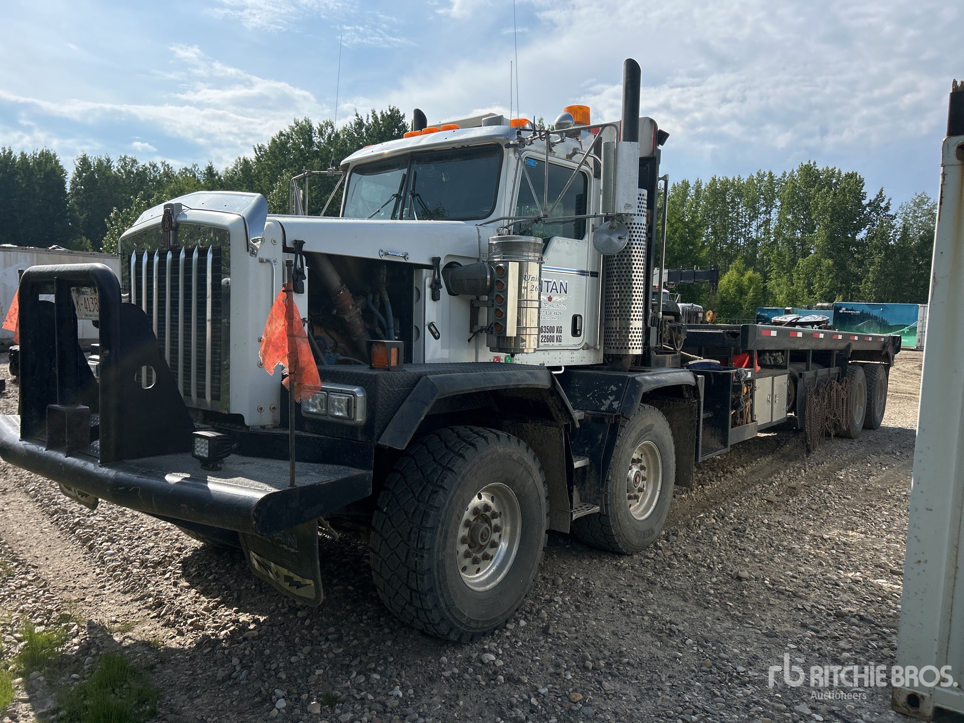 2007 Kenworth C500B 8x4 Twin-Steer Camion à plate-forme