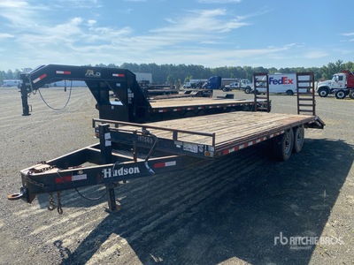 2020 Hudson Bros HTMBG 18 ft T/A Plant Trailer