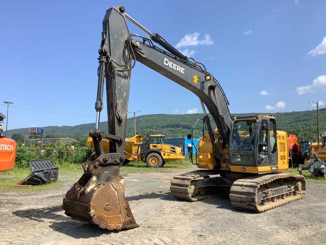 2022 John Deere 245G LC Tracked Excavator 2022 John Deere 245G LC Tracked Excavator