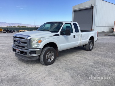 2012 Ford F-350 XL 4x4 Extended Cab Pickup