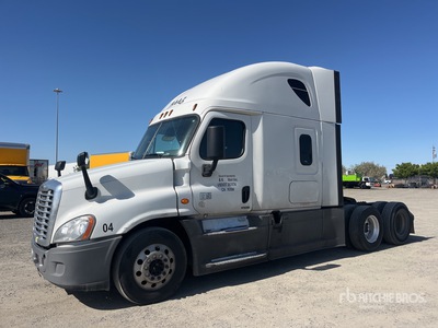 2018 Freightliner Cascadia 125 6x4 T/A Sleeper Truck Tractor
