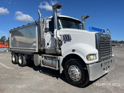 2018 Mack CMHR Trident 6x4 T/A Dump Truck