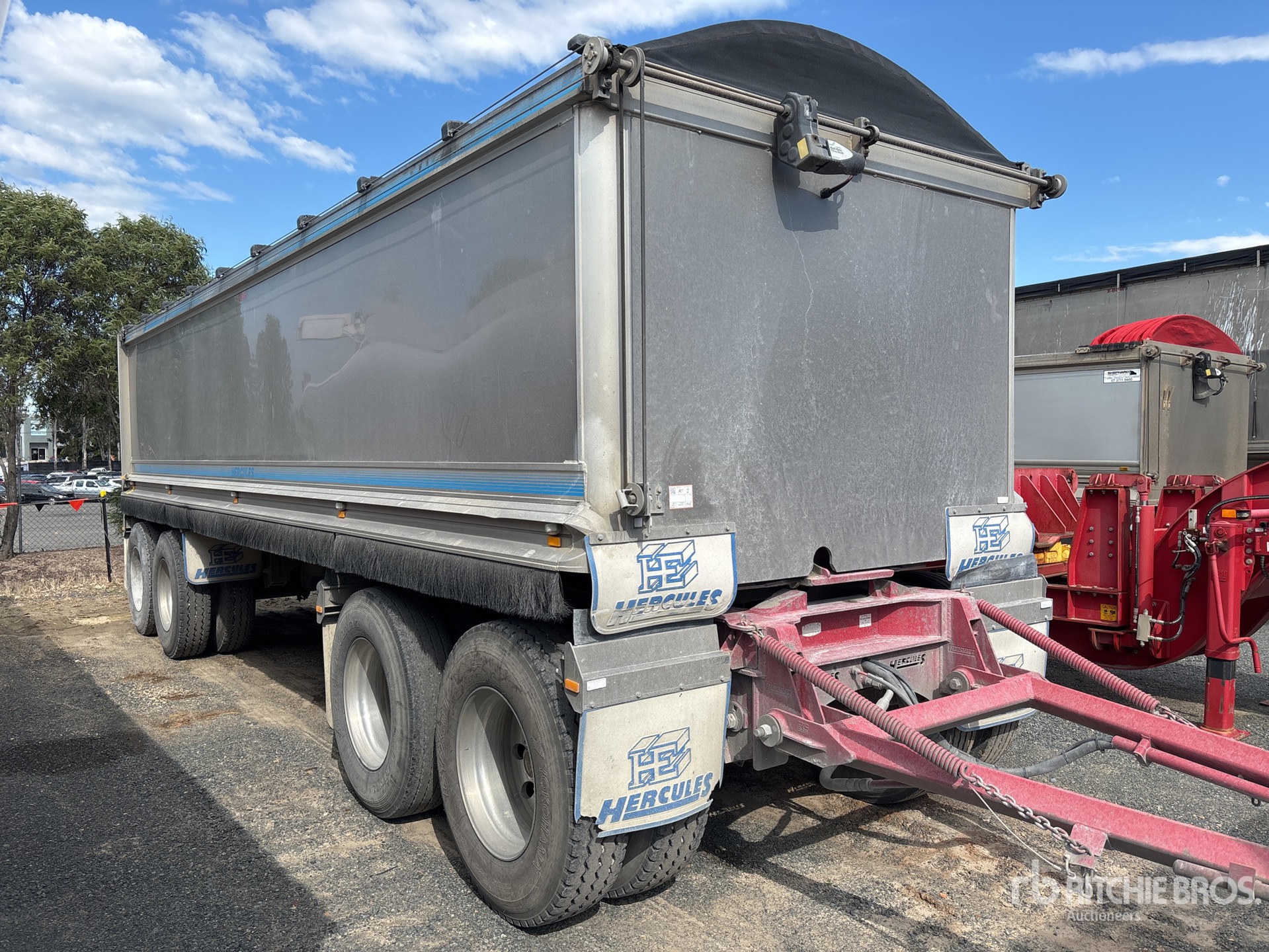 2018 Hercules 8 m Quad Dog Tipping Trailer