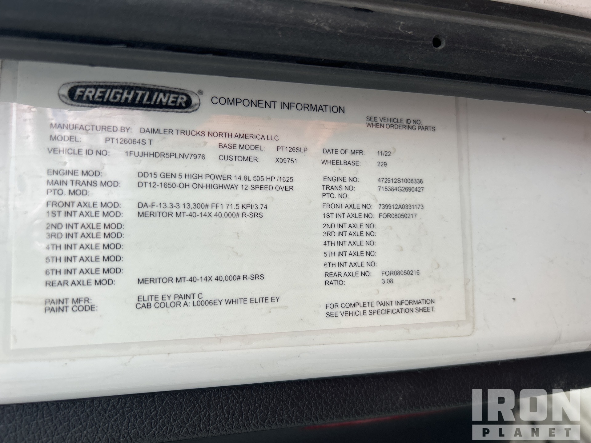 2023 Freightliner Cascadia 126 6x4 T/A Sleeper Truck Tractor