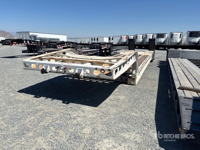 1981 Murry 16-Wheel Step Deck Trailer