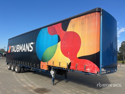 2018 MaxiTrans 13.3 m Tri/A Step Deck Curtain Side Trailer