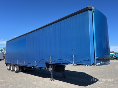 2018 MaxiTrans 13.3 m Tri/A Step Deck Curtain Side Trailer