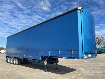 2021 MaxiTrans 13.3 m Tri/A Step Deck Curtain Side Trailer