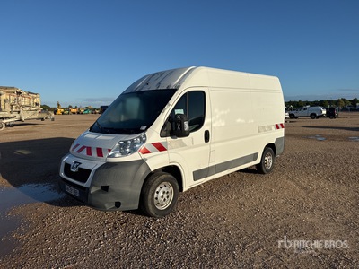 2010 Peugeot Boxer Vehicule Utilitaire Cargo Van (Inoperable)