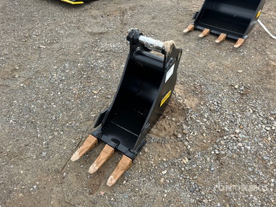 2025 Trojan 12 in Q/C Digging エクスカベーター用バケット (Unused)