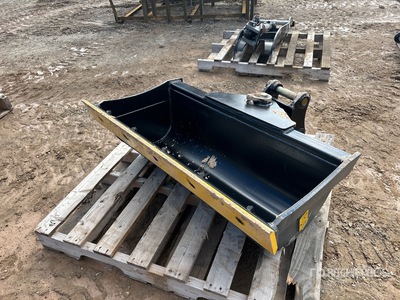 2025 Trojan 42 in Q/C Hydraulic Tilting Graafmachine Bak (Unused)
