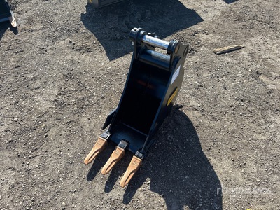 2025 Trojan 12 in Q/C Digging Excavator Bucket (Unused)