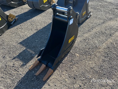 2025 Trojan 14 in Q/C Digging Excavator Bucket (Unused)