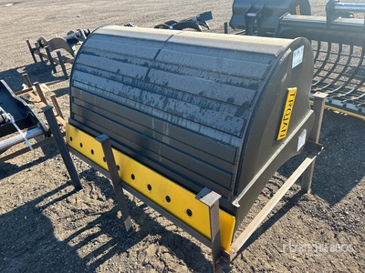 Dynamic 120 60 in Q/C Cleanup Excavator Bucket (Unused)