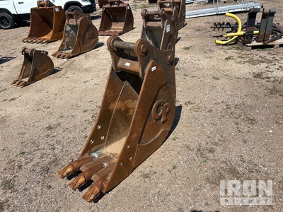 18 in Digging Schaufel - Fits Komatsu PC138