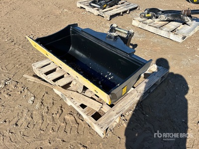 2025 Trojan 42 in Q/C Hydraulic Tilting Graafmachine Bak (Unused)