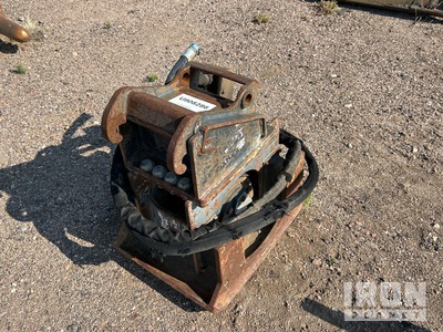 18 in Plate Compactor Attachment - Fits Bobcat E50