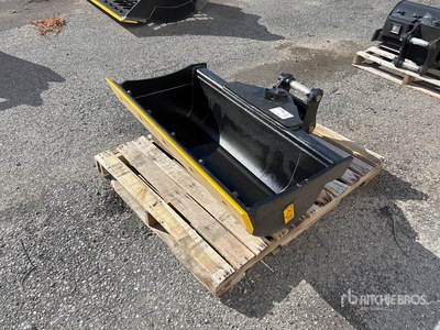 2025 Dynamic 35 42 in Tilting Excavator Bucket (Unused)