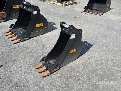 2025 Dynamic 50 10 in Digging Excavator Bucket (Unused)