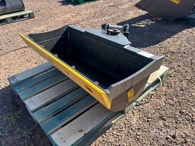 2025 Trojan 42 in Q/C Hydraulic Tilting Baggerlöffel (Unused)