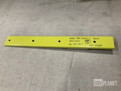 (9) D & M Engineering 204-30852-7 Aircraft Accessory Rails