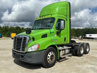 2018 Freightliner Cascadia 113 6x4 T/A Dagcabine Trekker