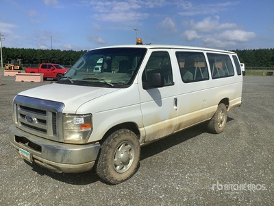 2010 Ford E-350 XLT 11 Fourgonnette de passagers