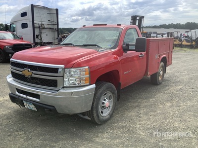 2013 Chevrolet Silverado 2500HD 4x4 Utility Truck
