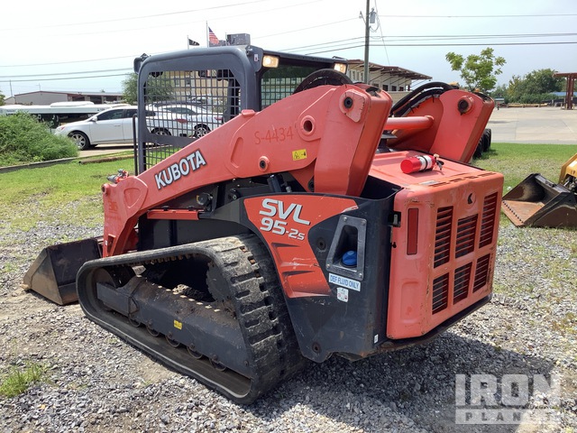 MINI CARGADOR SOBRE ORUGAS KUBOTA SVL952S