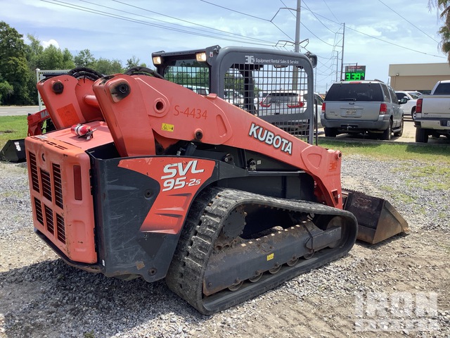 MINI CARGADOR SOBRE ORUGAS KUBOTA SVL952S