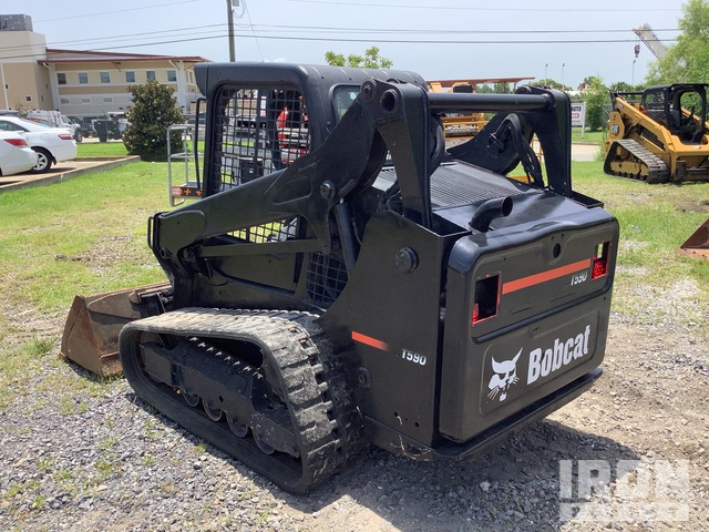 MINI CARGADOR SOBRE ORUGAS 2016 BOBCAT T590