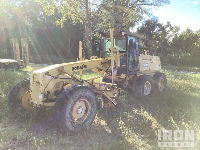 MOTOCONFORMADORA KOMATSU GD530A2CY 1998