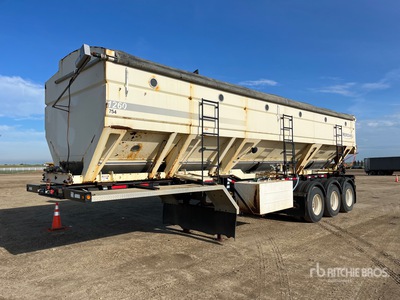 2016 Meridian Seed Express SR2 32 ft Tri/A Belly Dump Tender aanhangwagen
