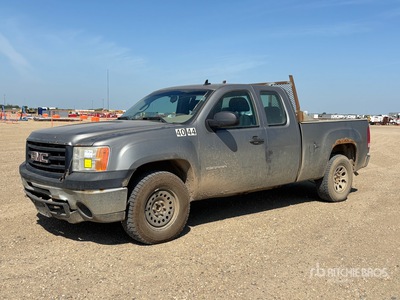 2013 GMC Sierra 1500 4x2 Extended Cab Pickup