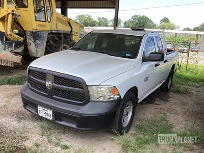 2013 Ram 1500 ST 4x2 Crew Cab ピックアップ