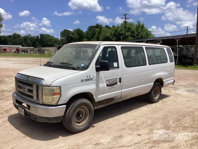 2013 Ford E-350 XLT 14 Passagiersbusje