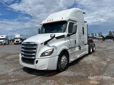 2018 Freightliner Cascadia 126 6x4 T/A Sleeper Truck Tractor