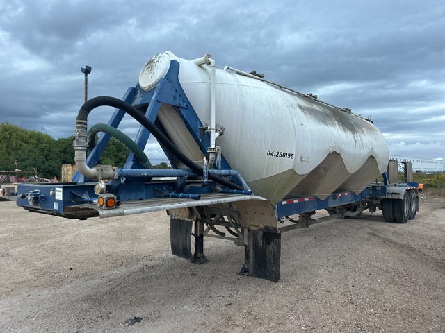 1993 J & J 1000 cft T/A Pneumatic Bulk Trailer